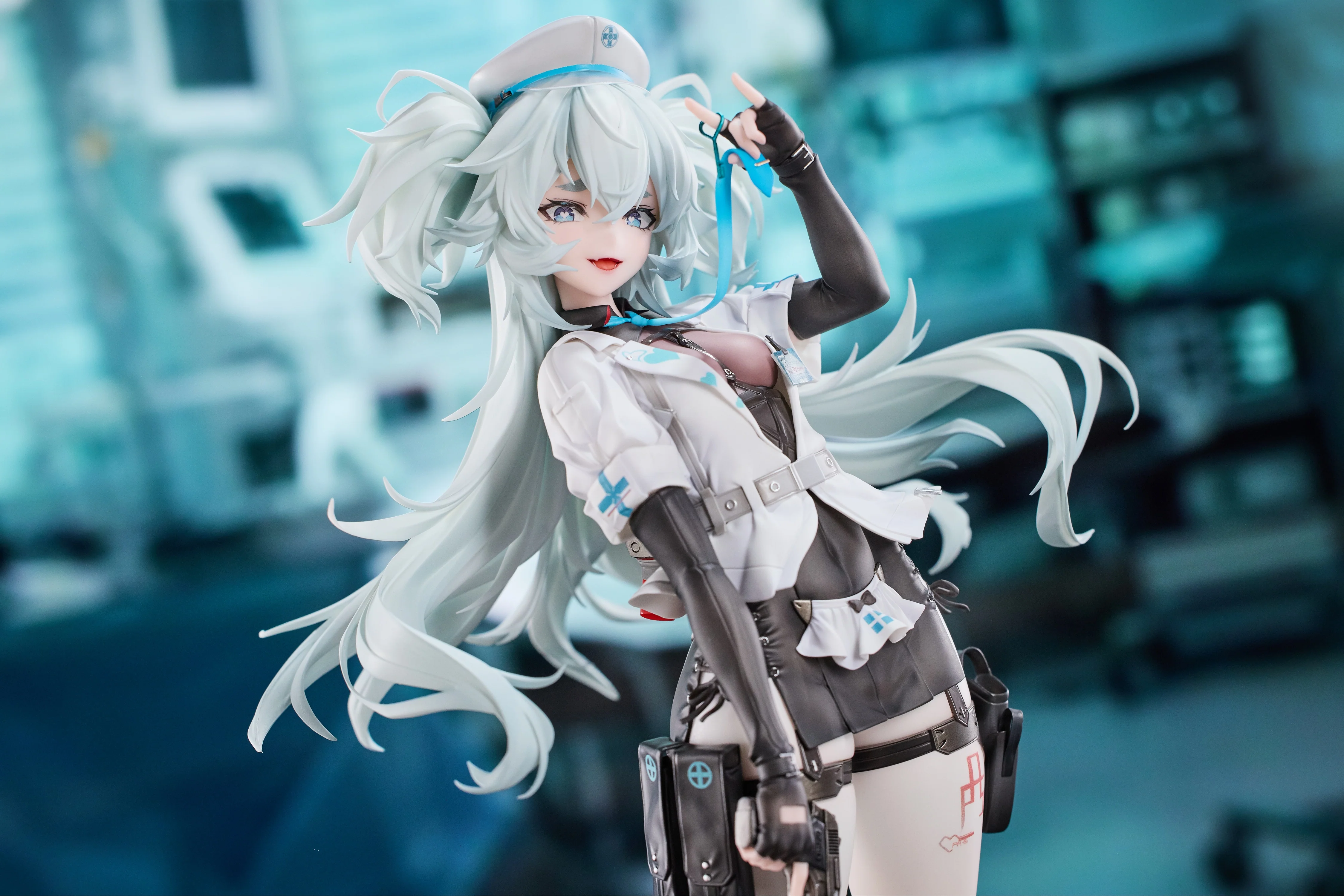 [Pre-order] GIRLS' FRONTLINE 2: EXILIUM - Florence Alluring White Feather 1/6 Scale Figure VKEND - Image 2