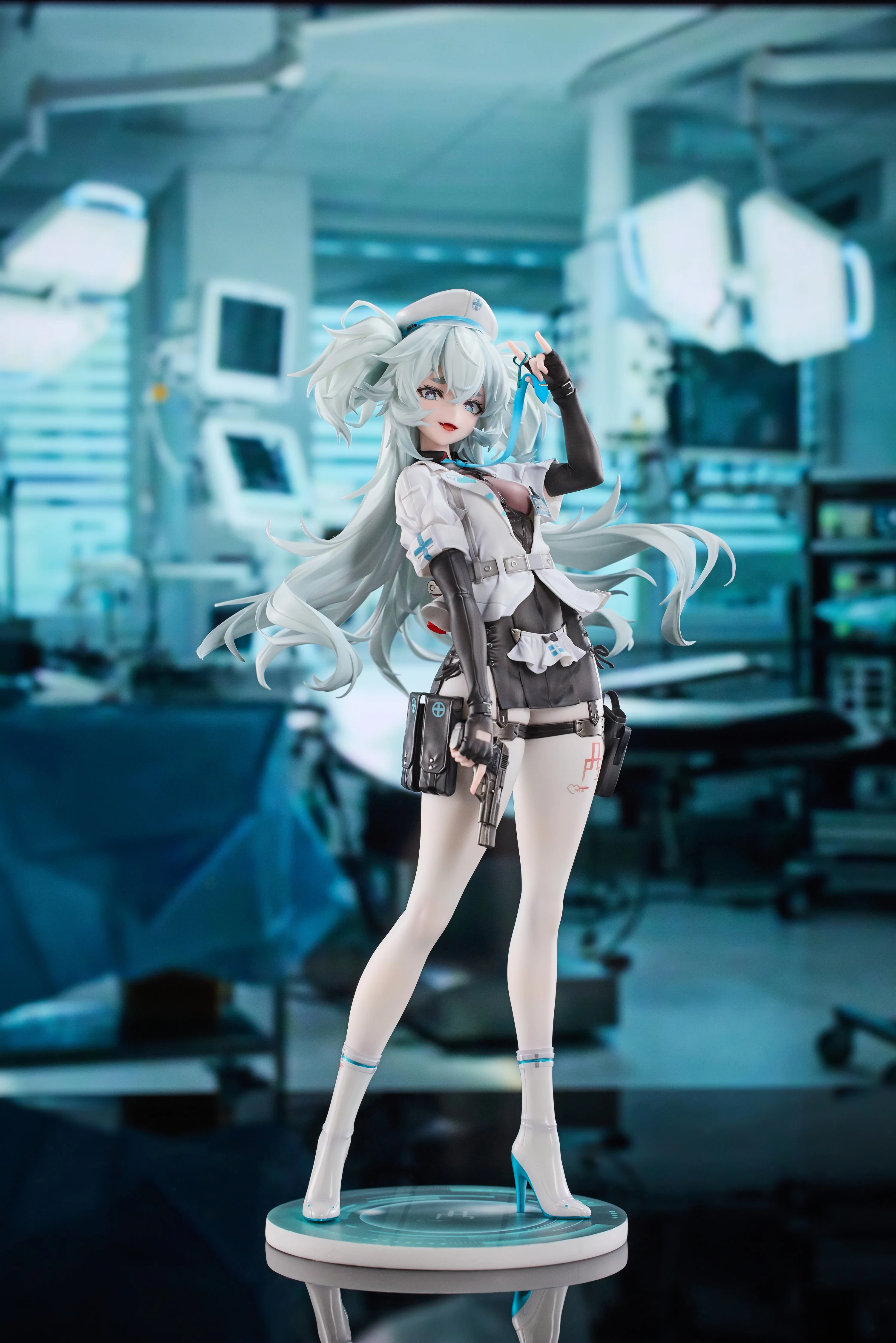[Pre-order] GIRLS' FRONTLINE 2: EXILIUM - Florence Alluring White Feather 1/6 Scale Figure VKEND - Image 5
